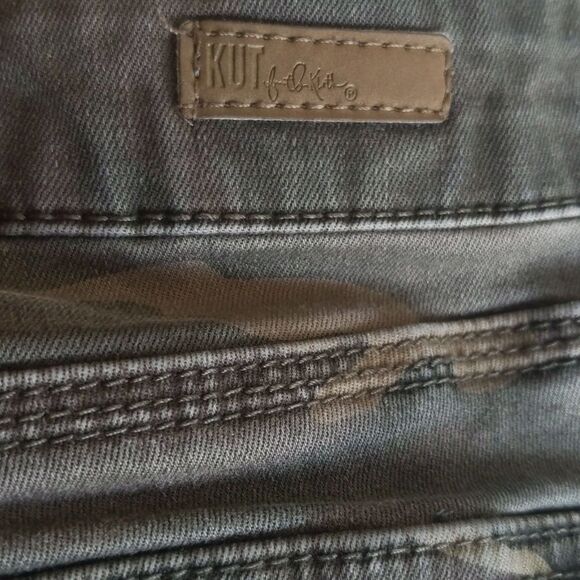 Kut from the Kloth Camouflage Skinny Pants - Picture 8 of 11